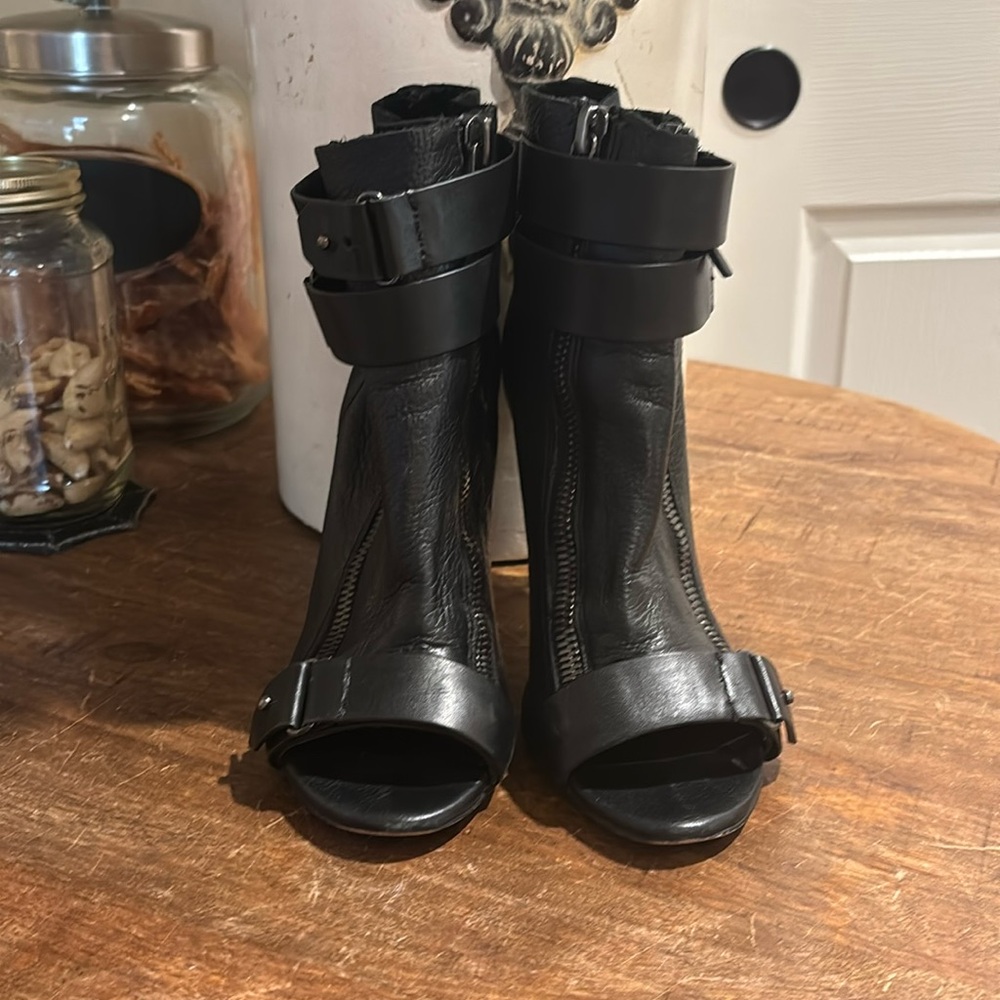 Dolce Vita,, black leather boot size 8